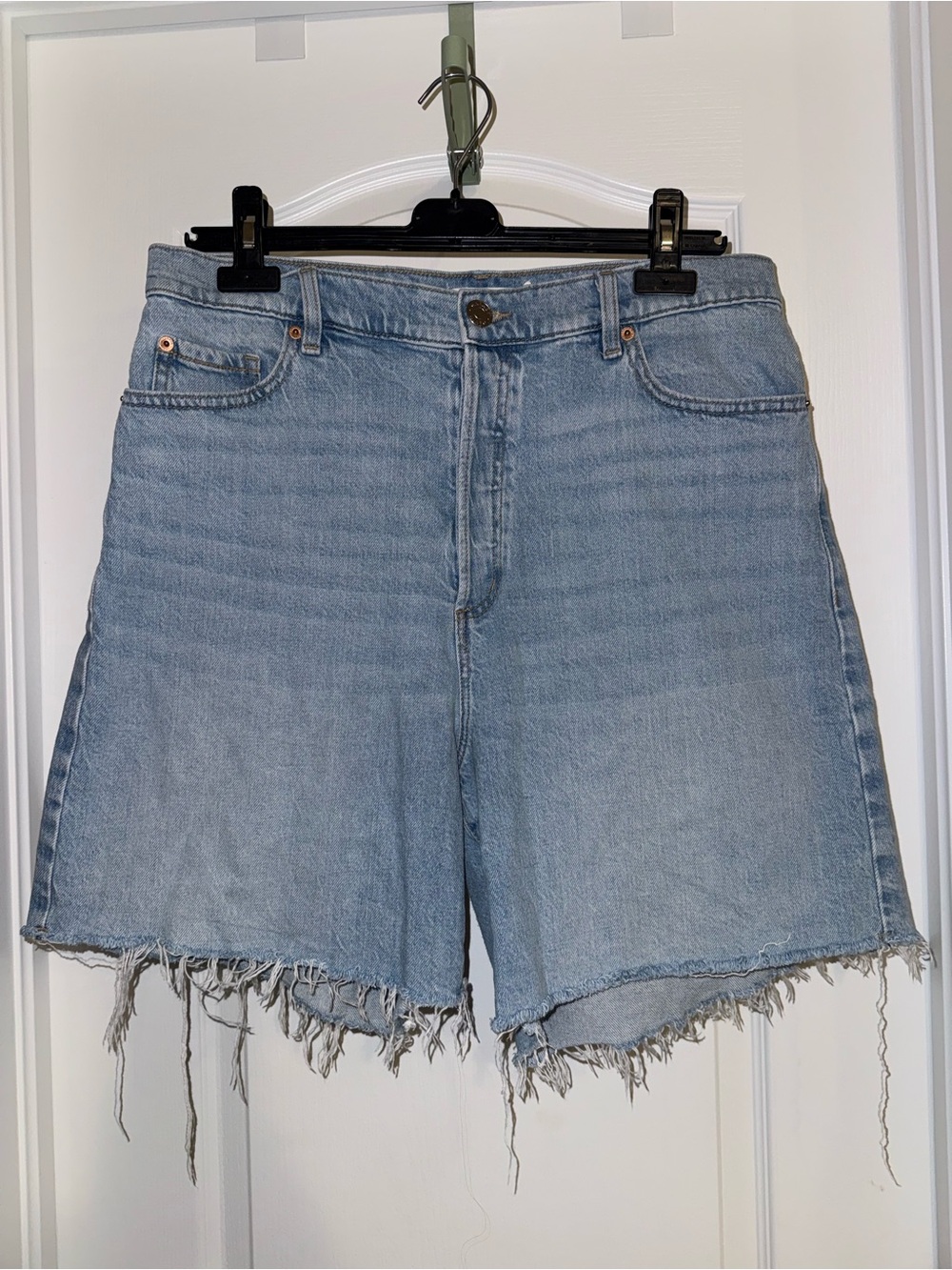 Garage High-Rise Frayed Jorts